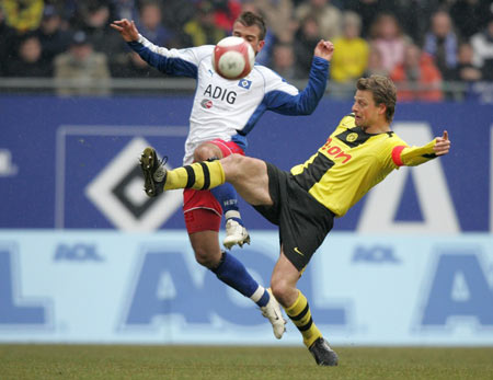 独行侠客场惊险取胜公牛！丁威迪准三双引领连胜狂潮，稳固西部第九席位！.